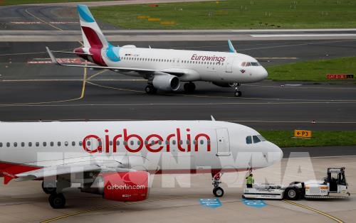 Máy bay của Hãng hàng không Air Berlin tại sân bay Duesseldorf, Đức ngày 16/8. Ảnh: EPA/TTXVN