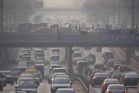 Bắc Kinh tiếp tục ban bố cảnh báo vàng do ô nhiễm không khí