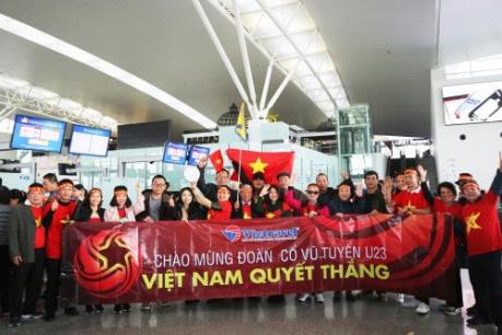 Những du khách đầu tiên lên đường cổ vũ U23 Việt Nam