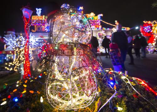 Toronto rực rỡ sắc màu đón Giáng sinh