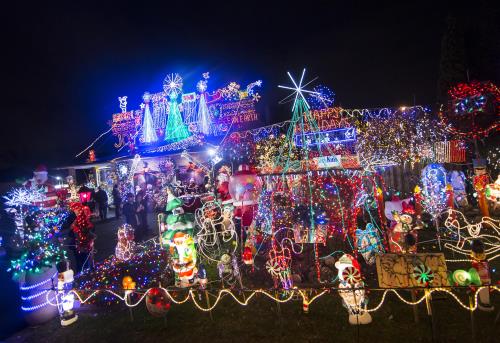 Toronto rực rỡ sắc màu đón Giáng sinh