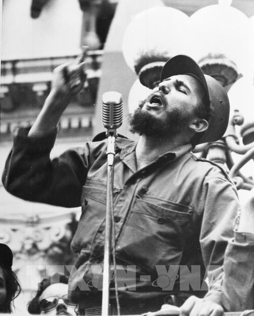 175134_the-gioi-vinh-biet-huyen-thoai-cach-mang-lanh-tu-cuba-fidel-castro.jpg