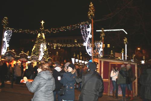 Hội chợ Giáng sinh đậm nét truyền thống nhất ở Praha