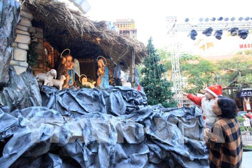 Rộn ràng không khí Giáng sinh trên khắp mọi miền đất nước