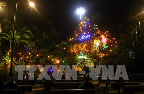 Rộn ràng không khí Giáng sinh trên khắp mọi miền đất nước