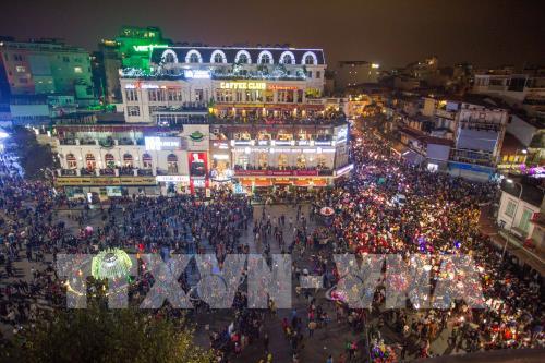 Hà Nội nhộn nhịp đón Giáng sinh