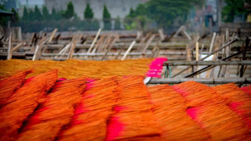 Tết về, ghé thăm làng làm hương lâu đời nhất Việt Nam