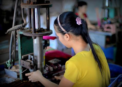 Tết về, ghé thăm làng làm hương lâu đời nhất Việt Nam