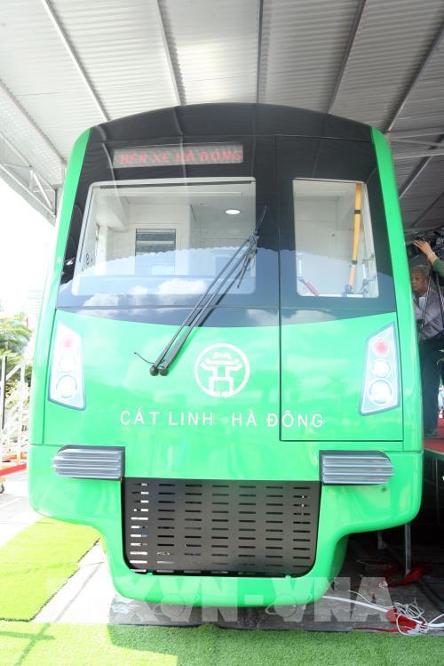 Các toa tàu đầu tiên của tuyến đường sắt Cát Linh- Hà Đông