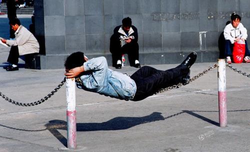 Những dáng ngủ cho thấy việc gì cũng có thể xảy ra