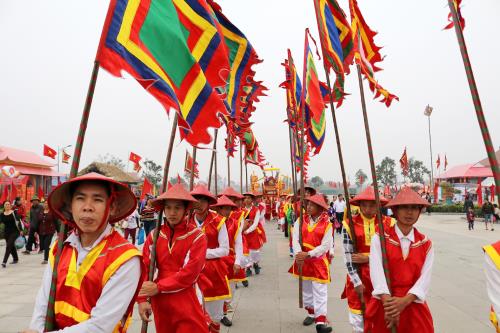 Linh thiêng lễ rước kiệu và dâng lễ vật nhân ngày Giỗ tổ Hùng Vương