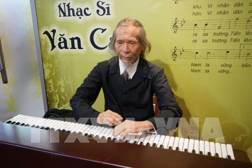 Chiêm ngưỡng hơn 100 bức tượng sáp của văn nghệ sĩ lần đầu được trưng bày tại Việt Nam