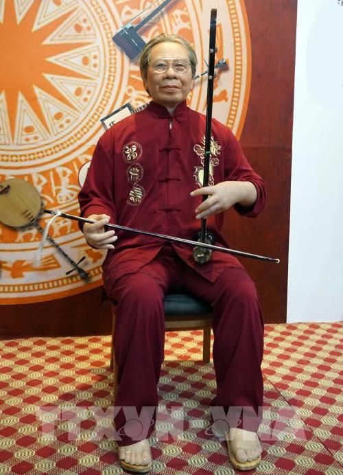 Chiêm ngưỡng hơn 100 bức tượng sáp của văn nghệ sĩ lần đầu được trưng bày tại Việt Nam