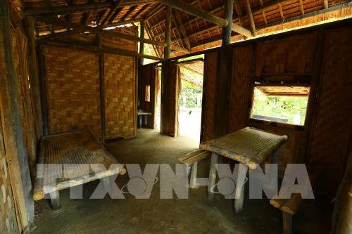 Thăm Sở chỉ huy Chiến dịch Điện Biên Phủ năm xưa