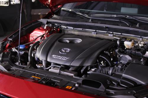 Cận cảnh mẫu xe "ăn" khách Mazda3 phiên bản 2017 vừa ra mắt