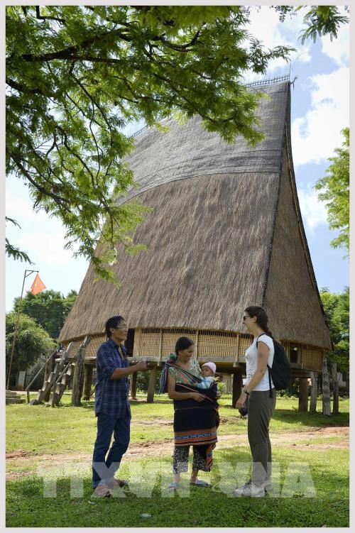 Nhà Rông - Biểu tượng đẹp về sự trường tồn của cộng đồng buôn làng