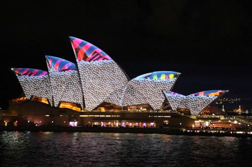 Lung linh lễ hội ánh sáng Vivid Sydney 2017
