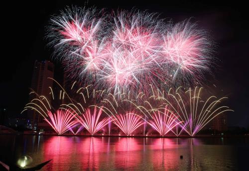 Huyền ảo đêm thi thứ 4 Lễ hội pháo hoa quốc tế Đà Nẵng