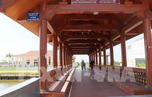 Độc đáo cầu ngói Kim Sơn