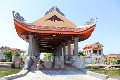 Độc đáo cầu ngói Kim Sơn