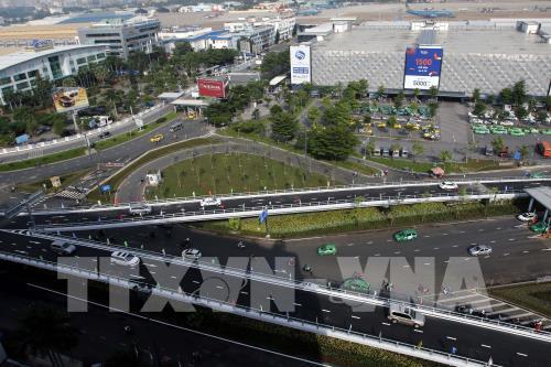 Thông xe 2 cầu vượt cửa ngõ Tân Sơn Nhất