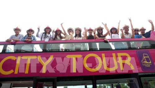 Xe buýt hai tầng chở khách tham quan miễn phí thành phố Đà Nẵng