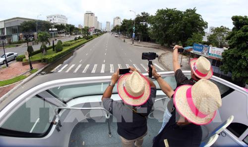 Xe buýt hai tầng chở khách tham quan miễn phí thành phố Đà Nẵng