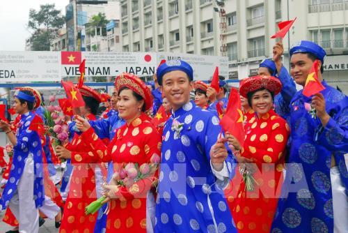 100 cặp đôi cưới tập thể trong ngày Tết Độc lập