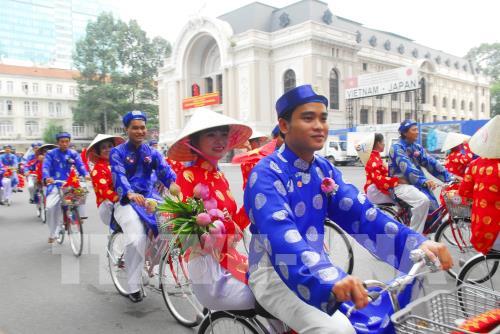 100 cặp đôi cưới tập thể trong ngày Tết Độc lập