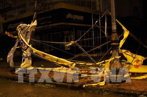 Chùm ảnh: Nhiều địa phương thiệt hại nặng nề do bão số 10