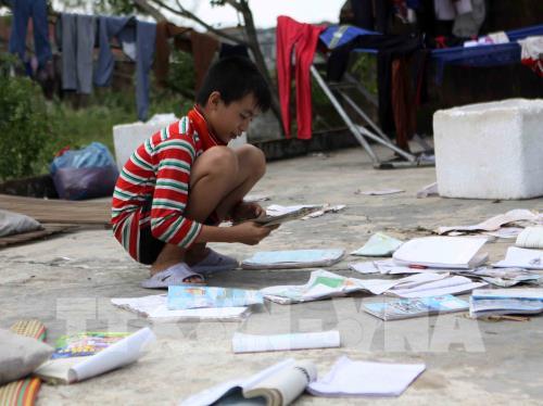 Chùm ảnh các địa phương tập trung khắc phục hậu quả do bão số 10 gây ra