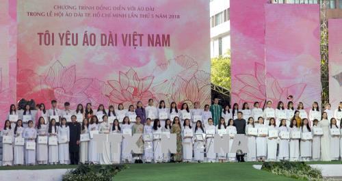 "Mãn nhãn" với Lễ hội Áo dài Tp. Hồ Chí Minh lần thứ V 