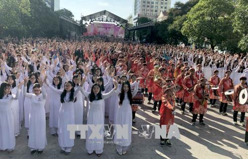 "Mãn nhãn" với Lễ hội Áo dài Tp. Hồ Chí Minh lần thứ V 