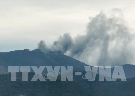 Núi lửa Shinmoe tại Nhật Bản phun trào tro bụi cao tới hơn 5.000 m