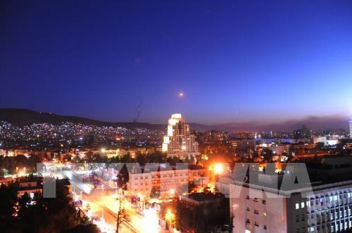 Đợt không kích đầu tiên của Mỹ, Anh, Pháp tại Syria