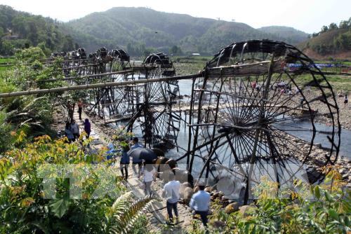 Guồng nước bản Nà Khương - điểm du lịch độc đáo của Tây Bắc