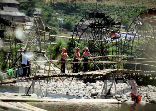 Guồng nước bản Nà Khương - điểm du lịch độc đáo của Tây Bắc