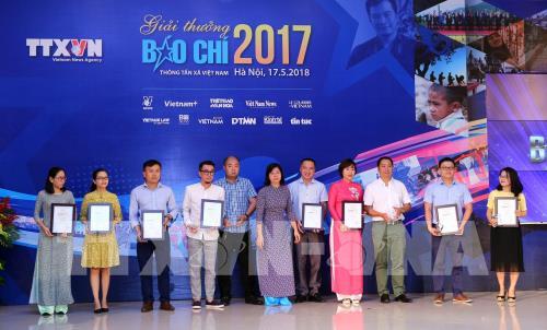 Lễ trao Giải báo chí Thông tấn xã Việt Nam 2017