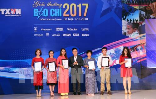 Lễ trao Giải báo chí Thông tấn xã Việt Nam 2017
