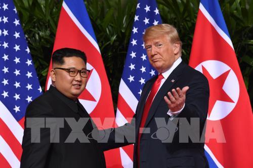 Chùm ảnh về Hội nghị thượng đỉnh Mỹ-Triều: Cái bắt tay lịch sử giữa hai nhà lãnh đạo