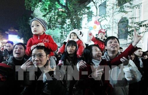 Ấm áp gia đình Việt xưa và nay