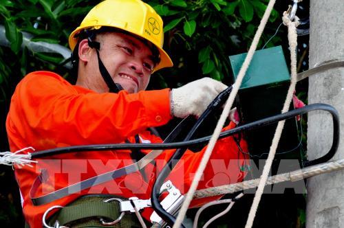 Mưu sinh ngày nắng nóng ở Hà Nội