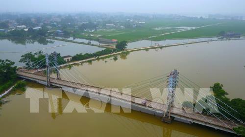 Chùm ảnh Chương Mỹ chìm trong nước nhìn từ trên cao