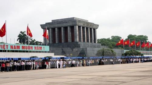 Lăng Chủ tịch Hồ Chí Minh thông báo giờ mở cửa dịp Tết Dương lịch