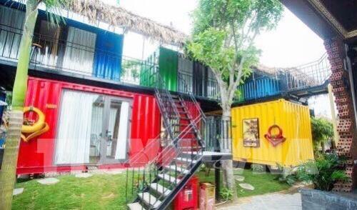 Độc đáo khách sạn bằng container đầu tiên tại Quảng Bình