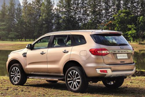 Chi tiết mẫu SUV Ford Everest 2018 vừa về Việt Nam có giá rẻ bất ngờ