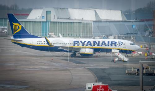 Hãng hàng không Ryanair dự kiến lỗ nặng do tác động của biến thể Omicron