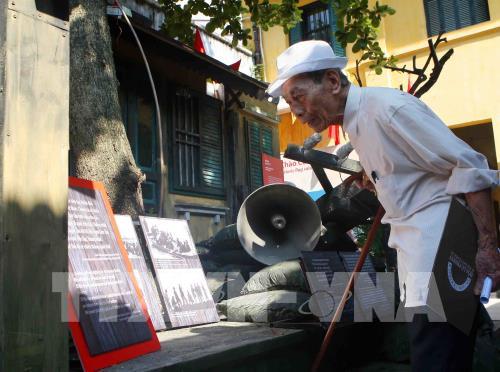 Khai mạc trưng bày chuyên đề “Hà Nội ngày trở về”