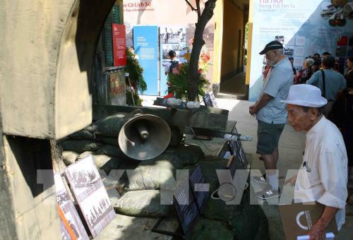 Khai mạc trưng bày chuyên đề “Hà Nội ngày trở về”