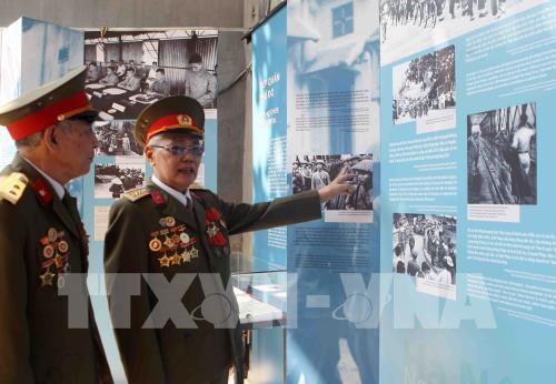 Khai mạc trưng bày chuyên đề “Hà Nội ngày trở về”